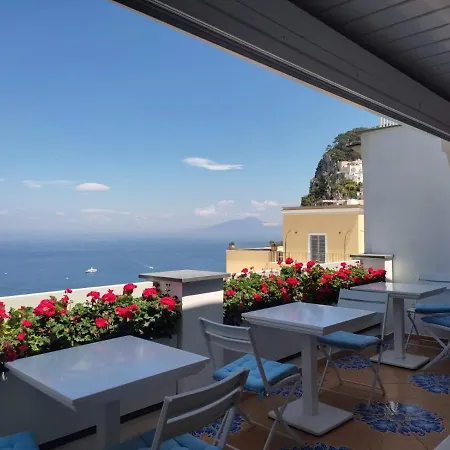 Piazzetta Diefenbach Szálloda Capri