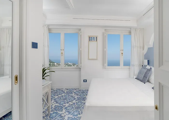 Piazzetta Diefenbach קאפרי